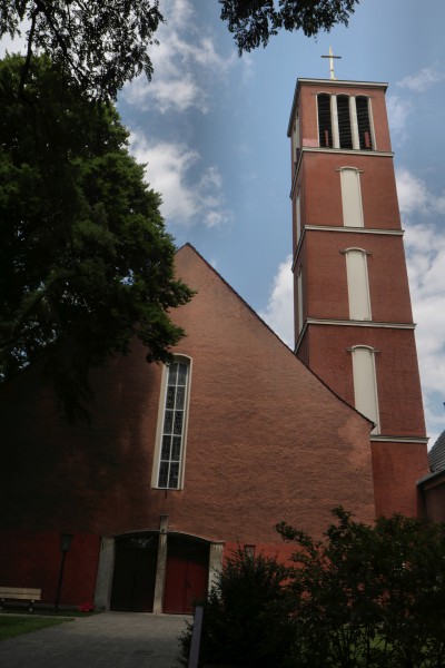 Apostel-Paulus-Kirche
