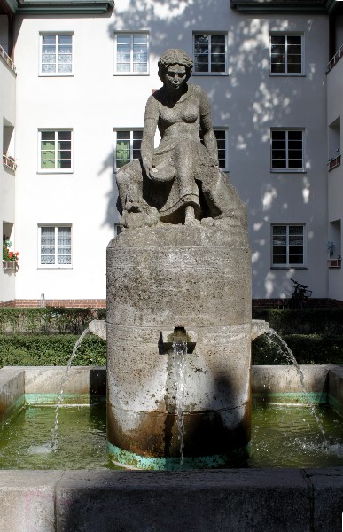 Genoveva-Brunnen