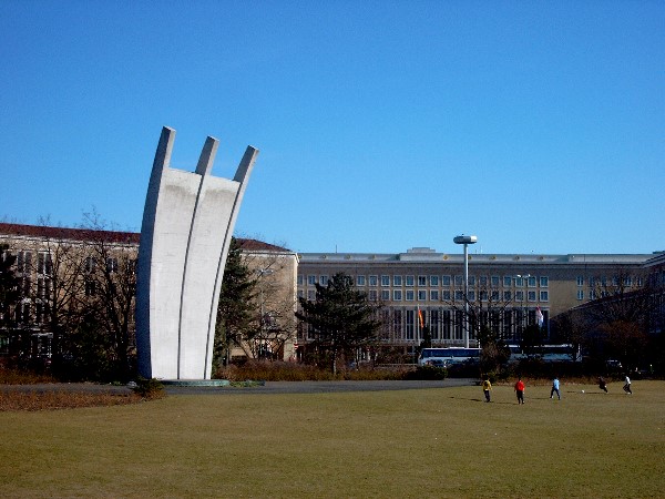 Luftbrückendenkmal