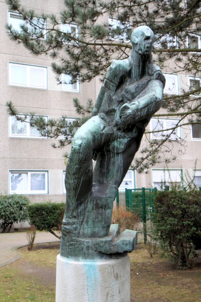 Fußballerskulptur