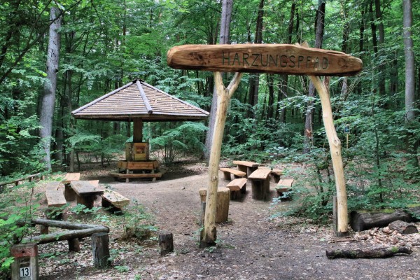Waldweg