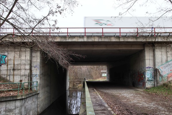 Autobahnbrücke