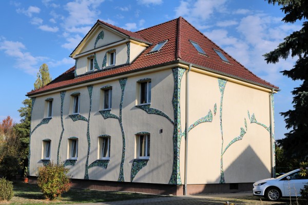 Kurze Straße - Fassadenmosaik