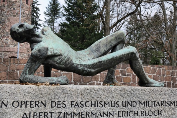 Skulptur Stürzender