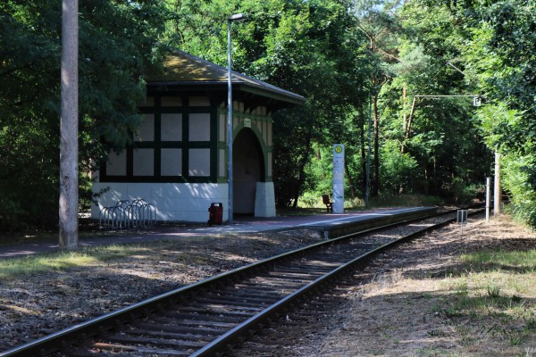 Straßenbahnhaltestelle