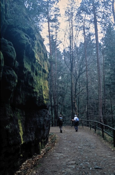 Füllhölzelweg