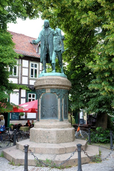 GutsMuthsdenkmal