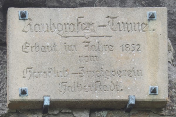 Raubgrafentunnel Infostein