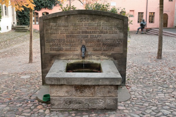 Cranachhof Brunnen