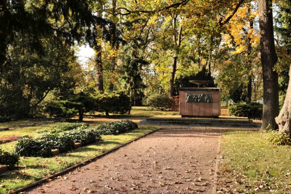 Sowjetischer Ehrenfriedhof