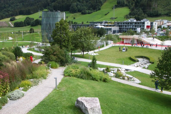 Spielturm - Spielplatz