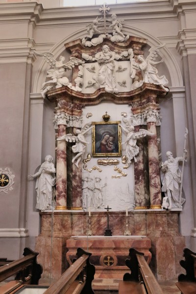 Nebenaltar