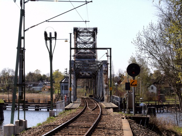 Eisenbahnklappbrücke