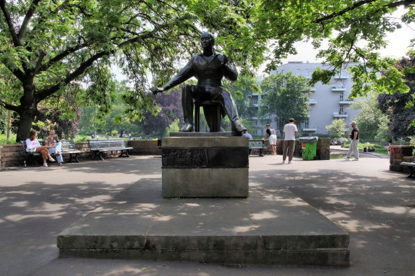 Heinedenkmal